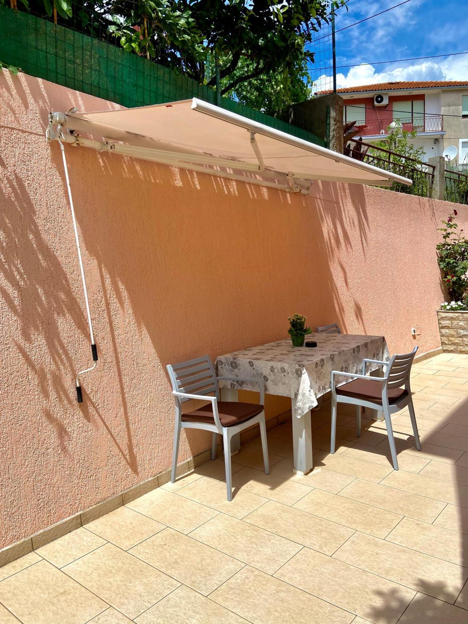 Apartments Leila Mali Losinj Exterior photo