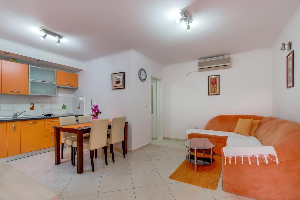 Apartments Leila Mali Losinj Exterior photo