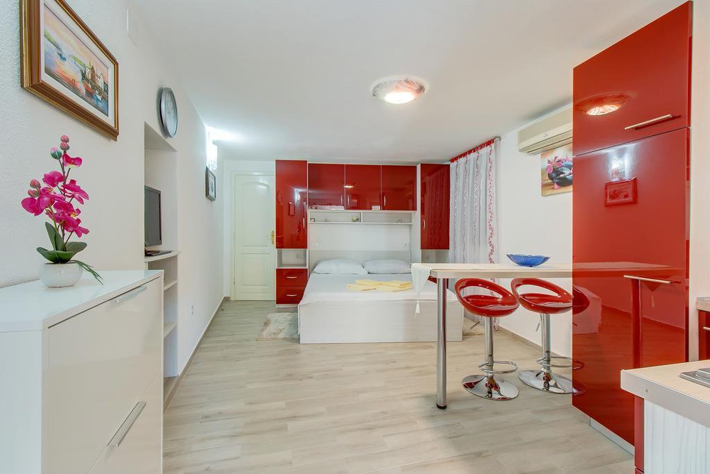 Apartments Leila Mali Losinj Exterior photo