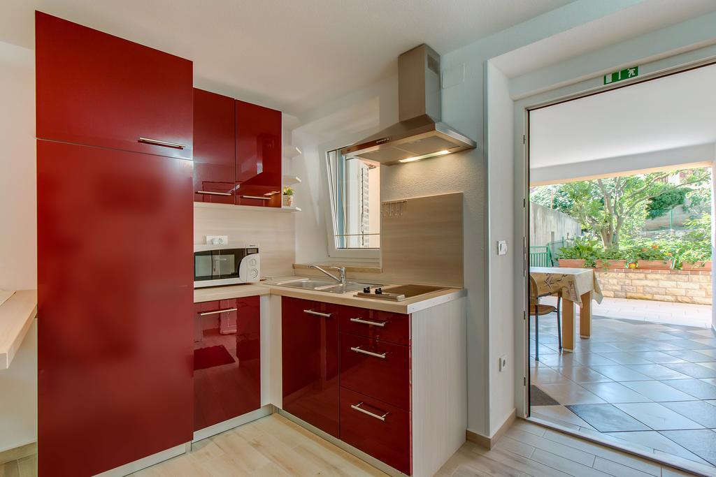 Apartments Leila Mali Losinj Exterior photo